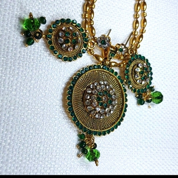 Green Necklace set - Picture 6 of 6